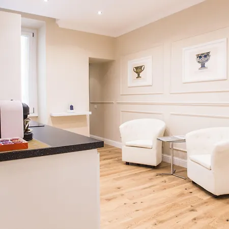 Pensión Nazionale Palace 4*