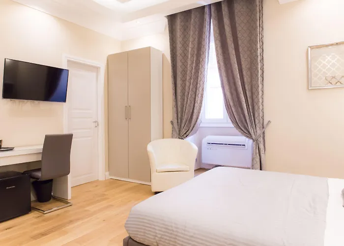 Affittacamere Nazionale Palace 4*